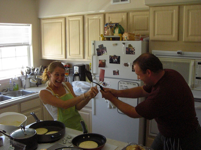 人材戦略に見る三菱商事と三井物産の違い、オーソドックスな三菱商事VS 奇抜さで勝負の三井物産